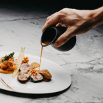 Kelsem Ricardo Rios Lima apresenta roteiros gastronômicos imperdíveis pela Europa para você saborear o melhor da culinária local.
