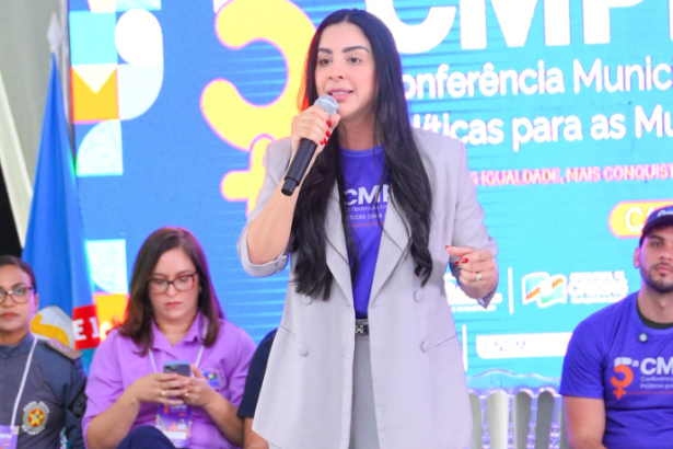 Daniella Jadão Meneses ressalta o poder do diálogo como base para fortalecer uma cidadania participativa.
