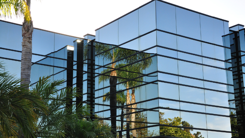 Alex Nabuco dos Santos explica como imóveis comerciais preservam valor em cenários inflacionários ao reajustar contratos e garantir renda real.