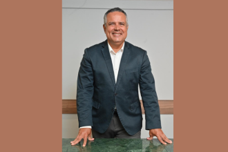 Para Elmar Juan Passos Varjão Bomfim, a integração entre academia e mercado forma engenheiros mais preparados para desafios reais e soluções de alto impacto.