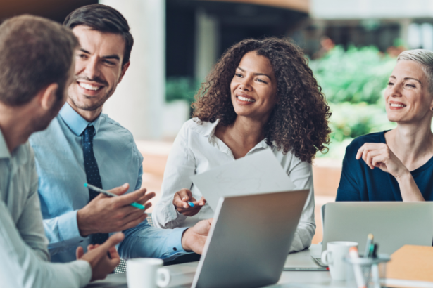 Como Empresas Estão Reforçando a Proteção Financeira e a Retenção de Talentos com Estratégias de Benefícios