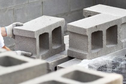 Valderci Malagosini Machado explica como o traço do concreto vai muito além da mistura e é decisivo para o desempenho, a resistência e a durabilidade dos blocos.
