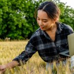 Tecnologia no agronegócio: como empresas enfrentam a volatilidade de preços e os desafios climáticos