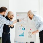 Alta da energia pressiona empresas e deve encarecer produtos no Brasil