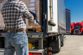 Governo Intensifica Fiscalização da Tabela do Frete e Impacta Empresas como JSL e Randon no Transporte Rodoviário