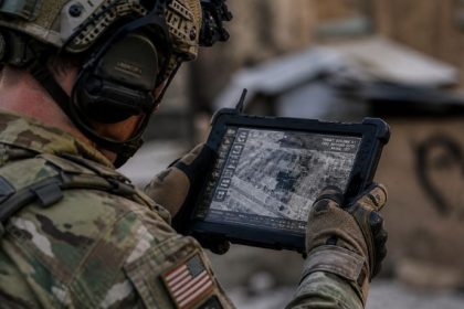 IA militar avança: acordo entre EUA e empresas de tecnologia redefine o futuro da guerra digital
