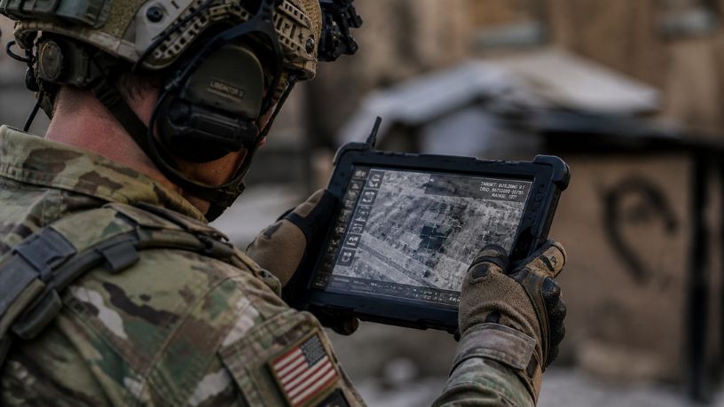 IA militar avança: acordo entre EUA e empresas de tecnologia redefine o futuro da guerra digital