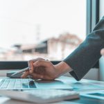Inteligência artificial e automação impulsionam pequenos negócios em 2026: como empreendedores podem aproveitar a nova onda tecnológica