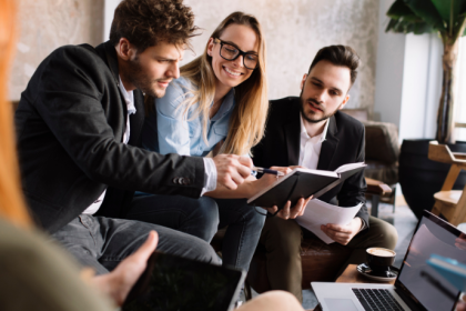 Empreendedores brasileiros já veem a inteligência artificial como essencial, mas maioria ainda não usa a tecnologia
